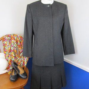 🌟Host Pick🌟 Vintage 80's Custom Pinstripe Wool Suit